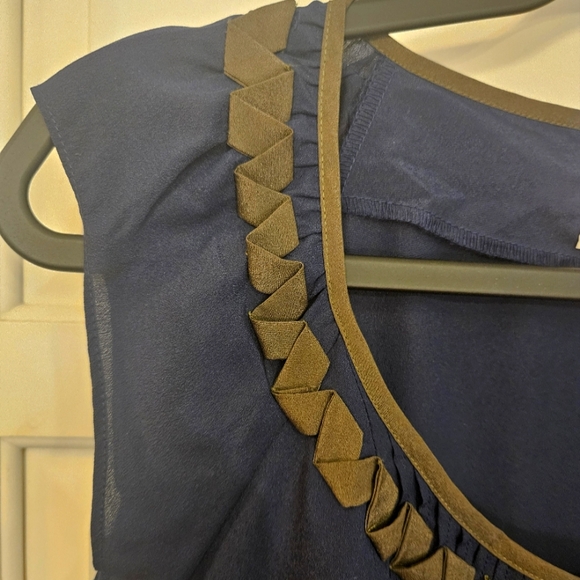 - Stylized Retro- RUBY BELL - Picture 4 of 13